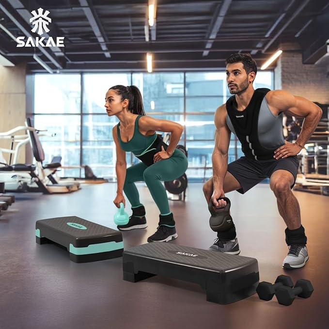 SAKAE Adjustable Aerobic Stepper Kit with Dumbbells & Kettlebell & Weightlifting Belt & Measuring Tape, 2 Level Risers Exercise Step Platform for Home Gym Exercise Fitness Workout, Multiple Colors